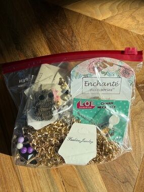 AMAZING VALUE NWT Mixed Jewelry lot - Earrings, Necklaces, Gifts